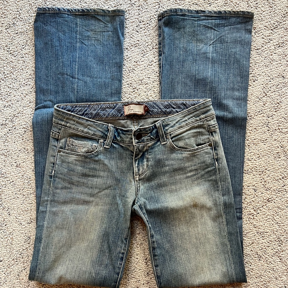 Paige Premium Denim Laurel Canyon Fit Sz 26 Sell new for $200 -Asking $30!